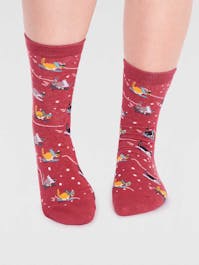 Thought Gots Amaryllis Skiing Cat Socks UK 4-7 [duplicate]